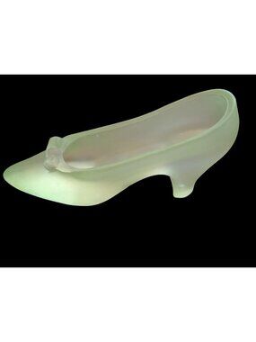 Frosted Green Glass High Heel Shoe Figurine By Enesco 1998 Decorative Collectibl